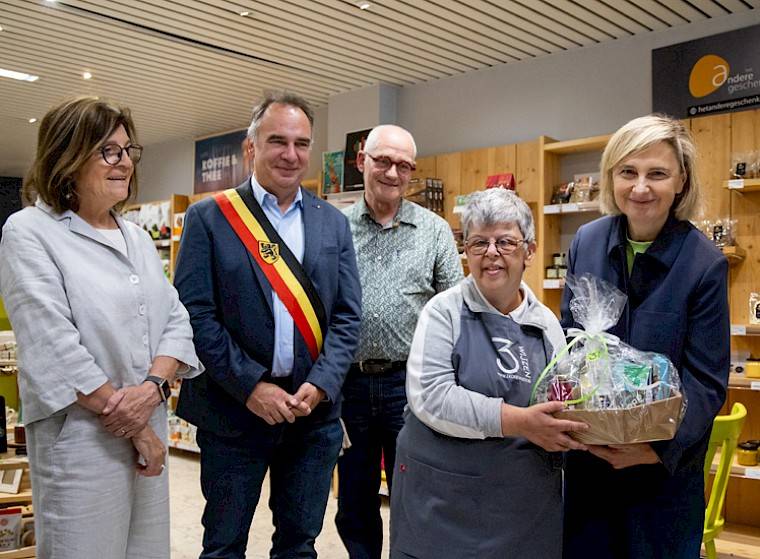 Minister Hilde Crevits ondersteunt onze activiteiten in De Drie Wijzen